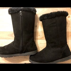 Girl black winter boots